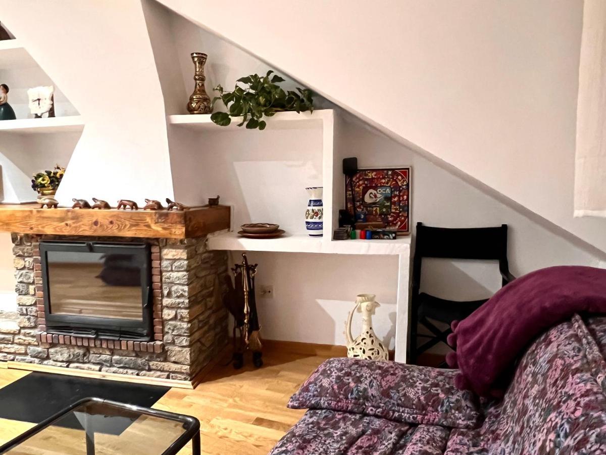 Apartamento Centrico con Parking Rialp Esterno foto